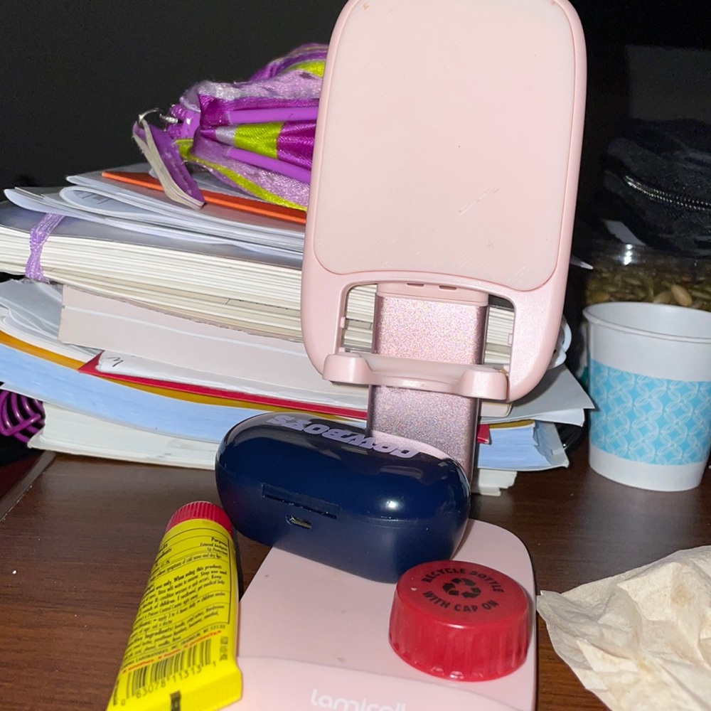 I’m selling my iPhone stand that I paid 20 for and will take 10